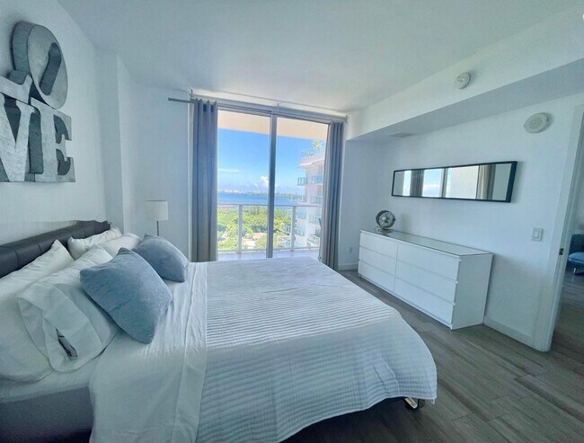 Building Photo - 4250 Biscayne Blvd