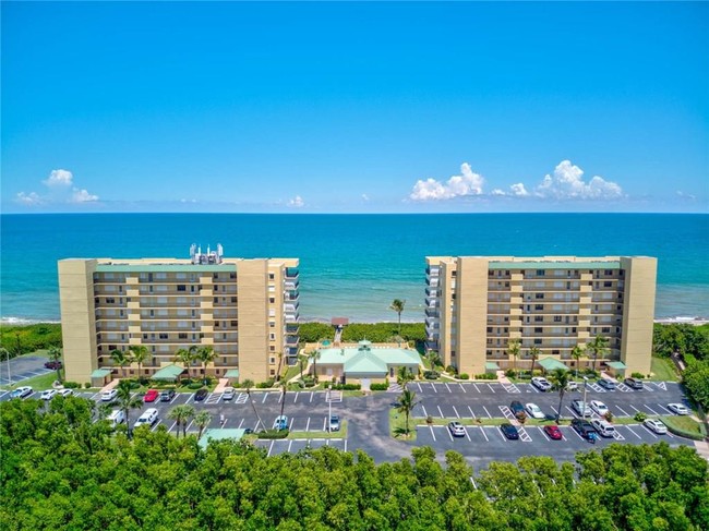 Building Photo - 7370 S Ocean Dr