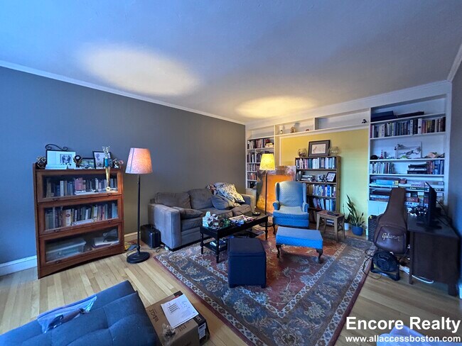 Building Photo - 30 Longwood Ave