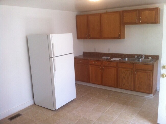 Foto del edificio - Available Now! 2 Bedroom on the Avenues! Y...