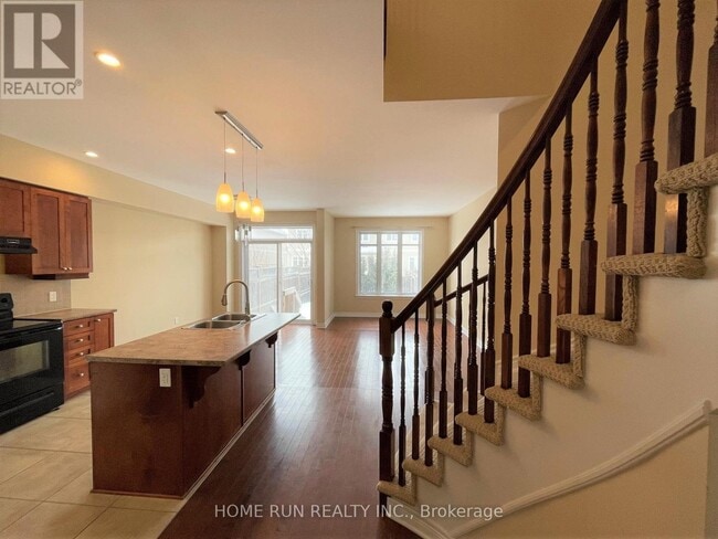 Building Photo - 15 Madelon Dr