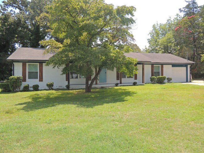 Foto del edificio - 409 Windfield Ct
