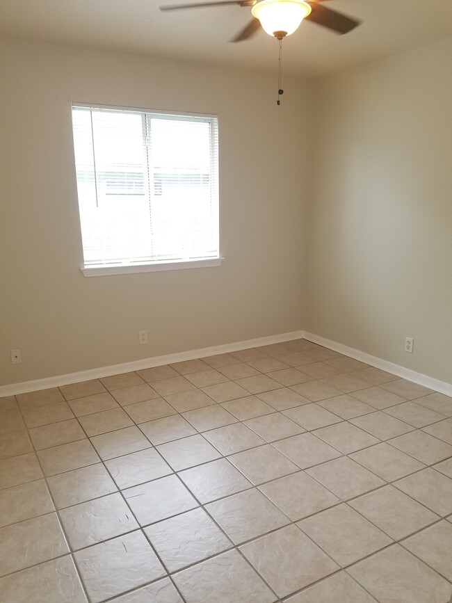 Bedroom 3 - 209 Evergreen Cir