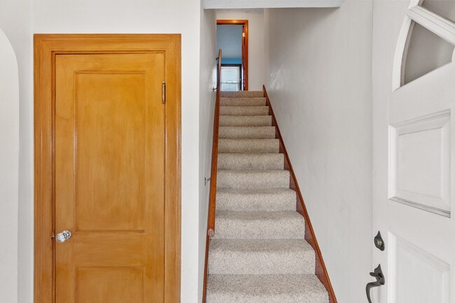 Building Photo - 970 Trapelo Rd