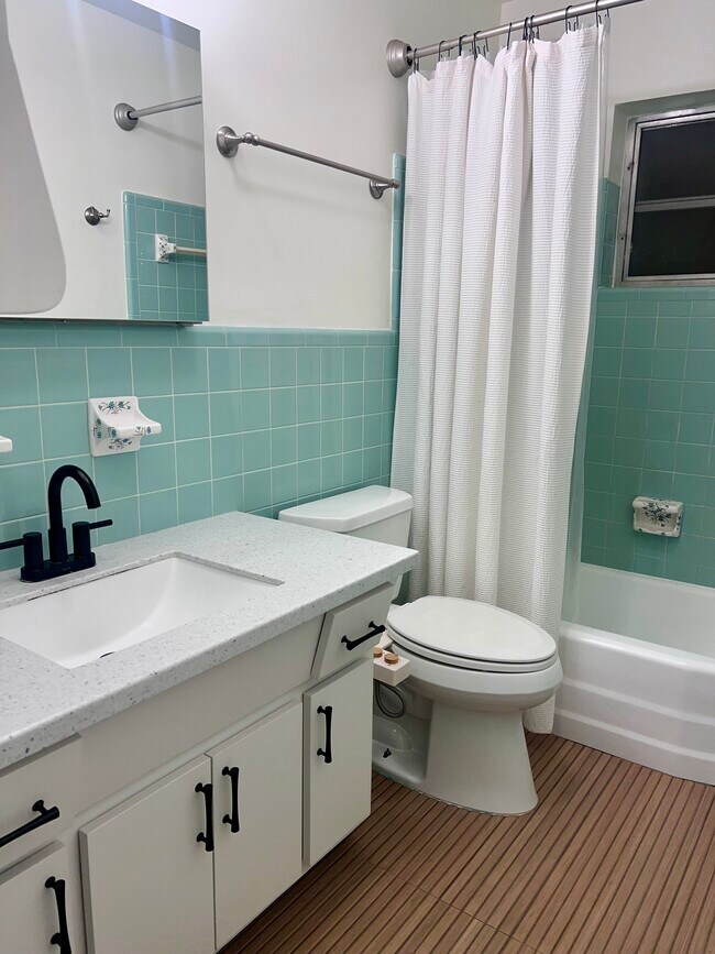Foto del edificio - 2864 NE 32nd St
