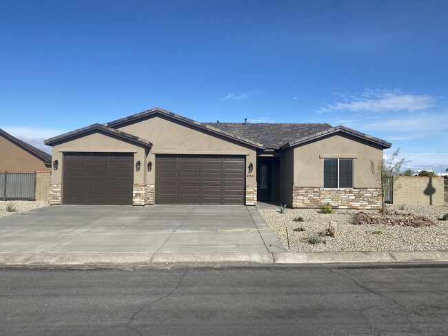 Foto del edificio - Laughlin Ranch Pool Home