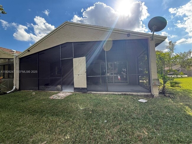 Foto del edificio - 15749 Woodgate Ct