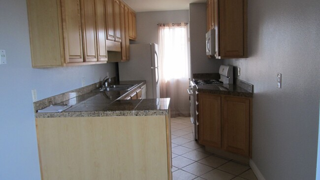 Foto del edificio - Bright and Cozy 1 Bedroom Condo Near Coron...