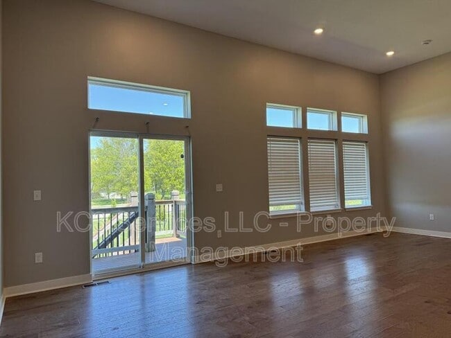 Foto del edificio - 2026 SW Holdbrooks Dr