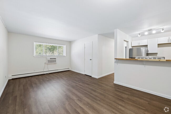 Interior Photo - 3619 Clarion Avenue