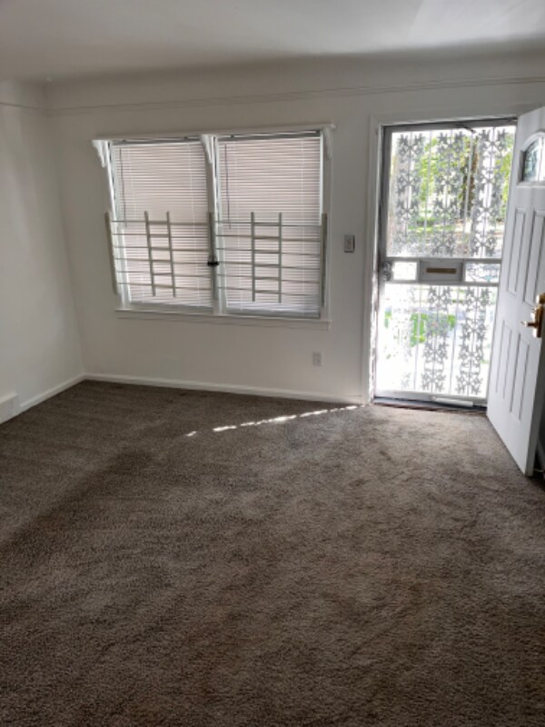 Foto del edificio - 7783 Auburn St