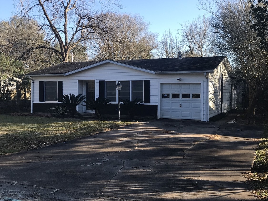 505 Dr, La Marque, TX 77568 House Rental in La Marque, TX