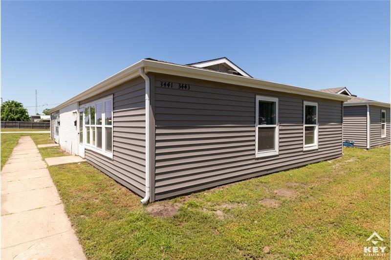 Foto principal - 3441 S St Clair St