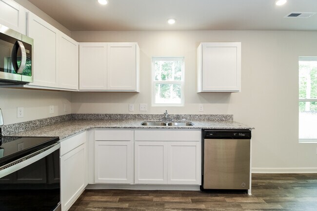 Foto del edificio - 1546 Robins Nest Dr