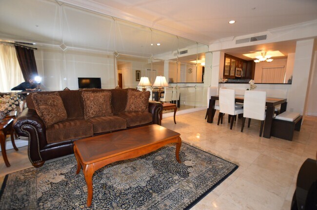 Building Photo - Meridian Fully Furnished 2 Bd | 2 Ba Luxur...