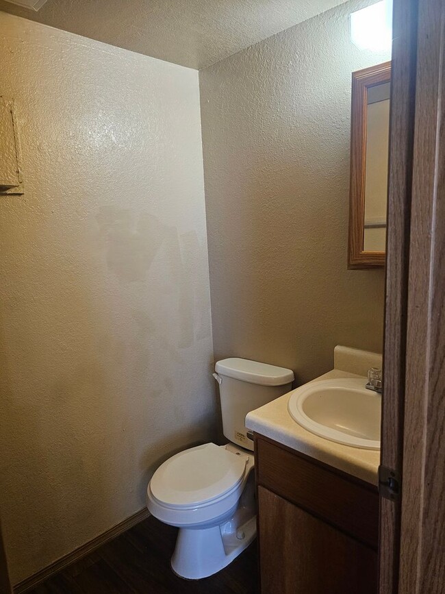Building Photo - 51 Cedar Creek Ct