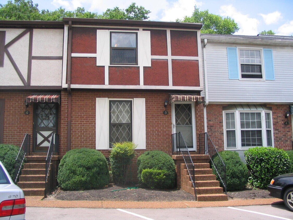 Primary Photo - 2121 Acklen Ave