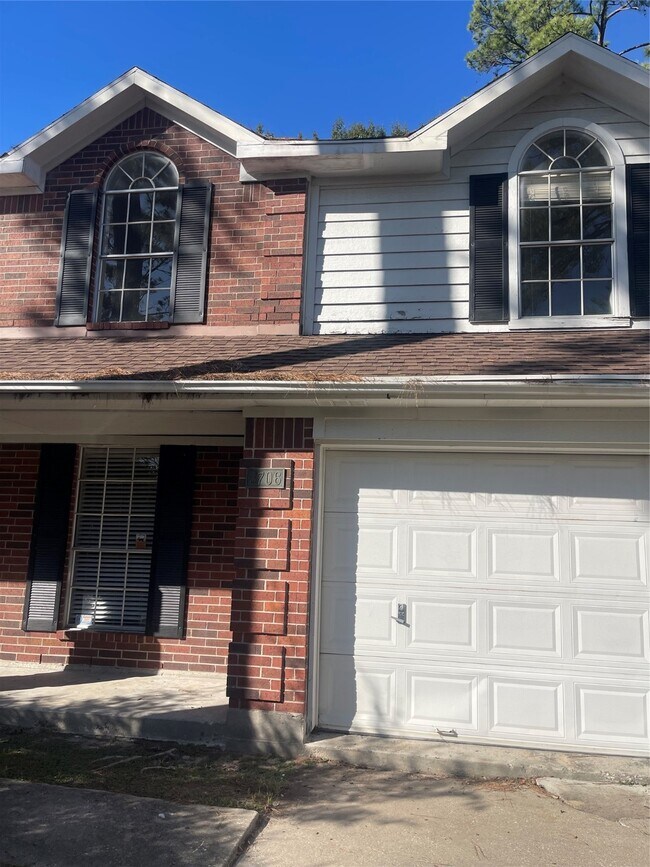 Foto del edificio - 3607 Nutwood Ln