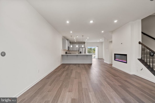 Building Photo - 8217 Longford Rd