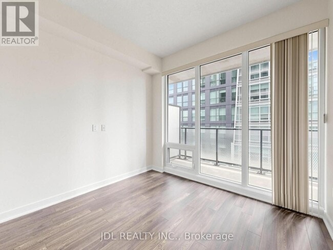 Building Photo - 125 Blue Jays Way