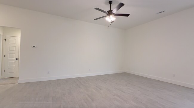 Foto del edificio - 3700 N Wiley Dr