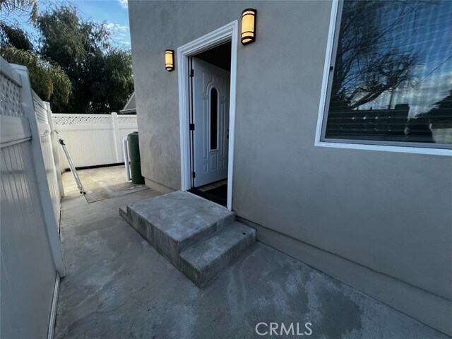 Foto del edificio - 7435 Encino Ave