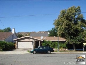 Building Photo - 10433 Nevada Ave