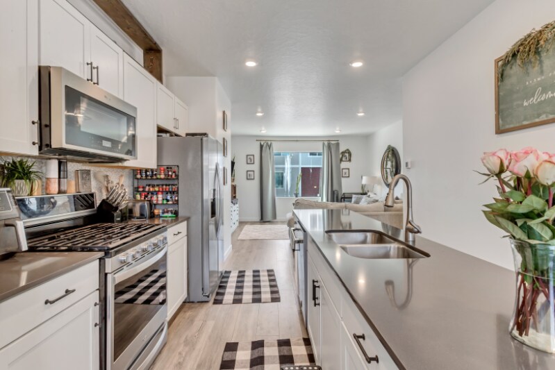 1106 Yard Row, Saratoga Springs, UT 84045 Townhome Rentals in Saratoga Springs UT