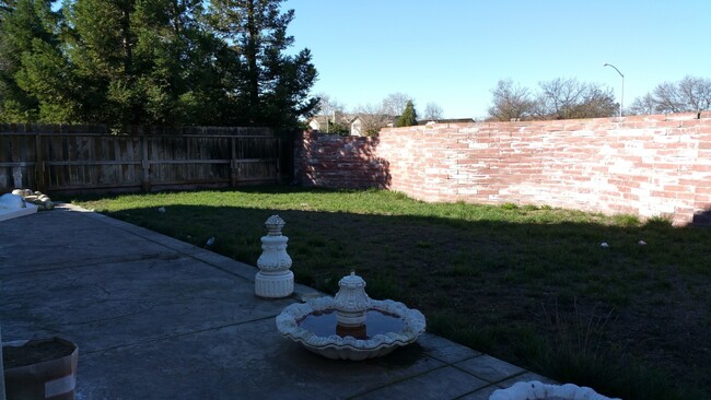 Building Photo - Comfortable  3Beds 2Baths in North Stockton