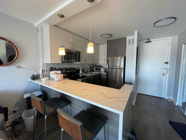 Foto del edificio - 5445 N Sheridan Rd