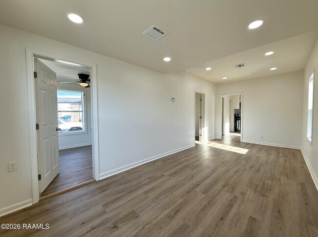 Building Photo - 801 Cleveland St