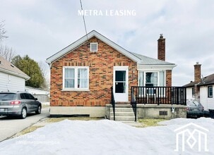 Building Photo - 38 Oliver St