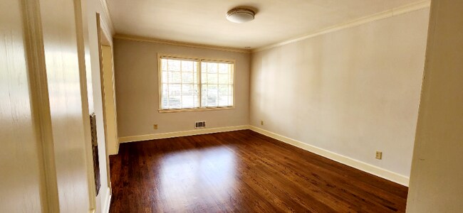 Building Photo - 116 Maddox Ave
