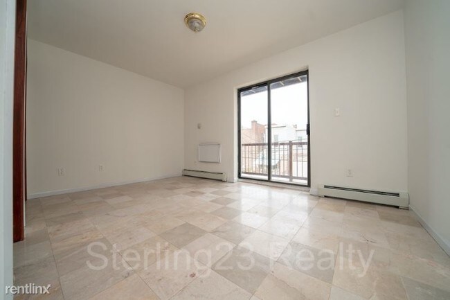 Foto del edificio - 35-18 31st St