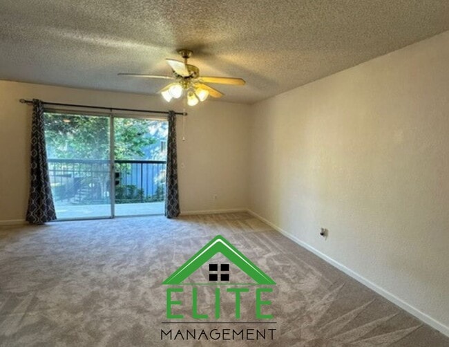 Building Photo - **2 Bed, 2 Bath Condo in Gated Community |...