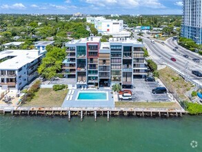 Building Photo - 7899 NE Bayshore Ct