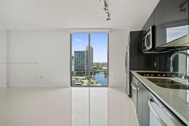 Foto del edificio - 31 SE 6th St