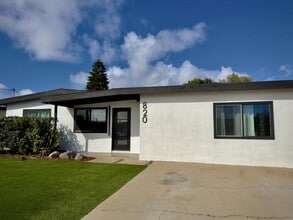 Building Photo - 820 Iris Ave