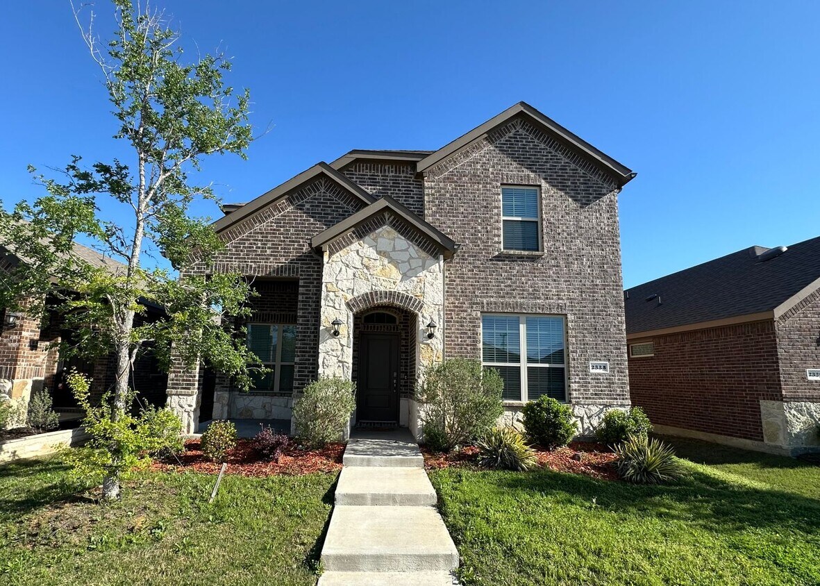Primary Photo - 2333 Larimar Dr