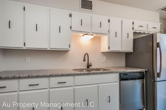 Building Photo - 2 br, 2 bath House - 5747 WABASH ST.