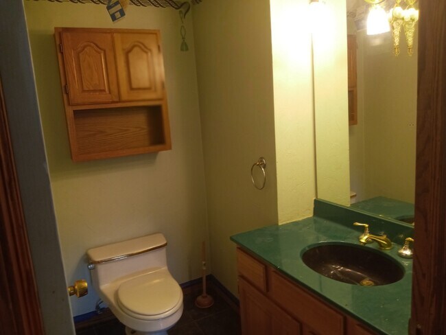 Baño 1 - 4518 Liberty Ave