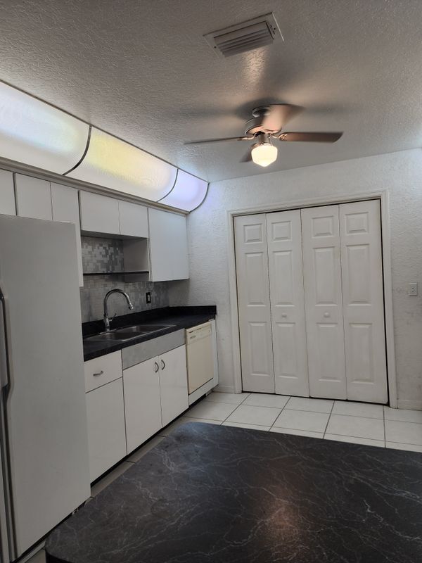 Building Photo - 4289 Azora Rd