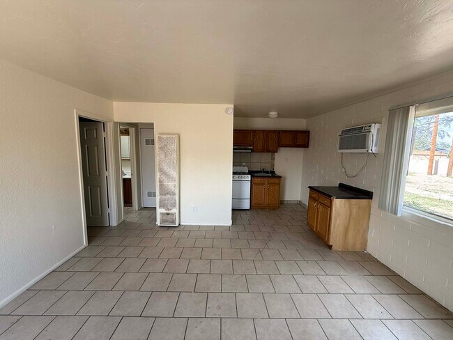 Foto del edificio - 5433 E 30th St