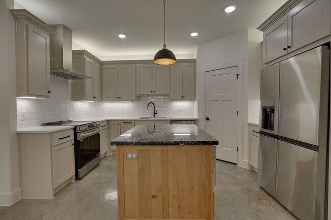 Foto del edificio - 108 Cardinal Wds