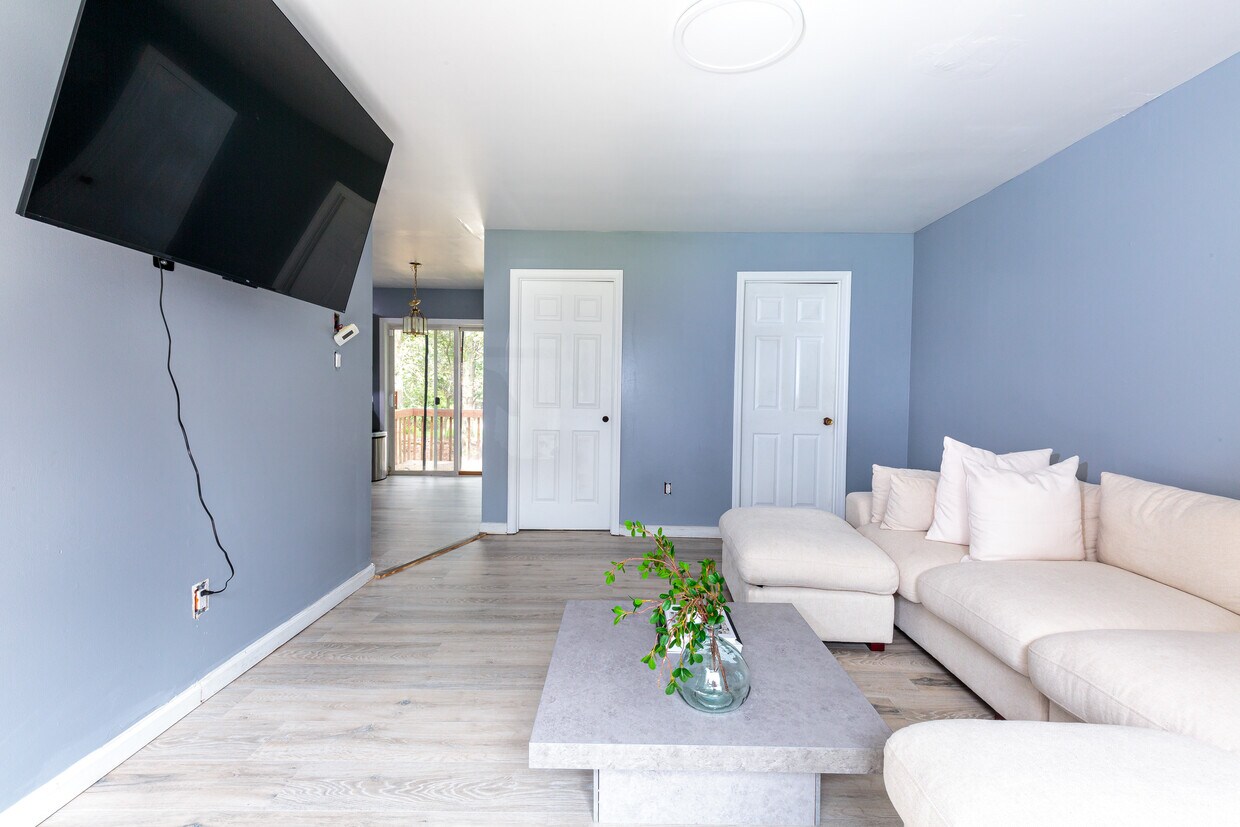Primary Photo - 9155 Brandywine Dr