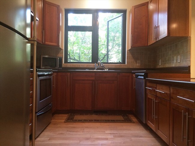 Kitchen - 4732 Grand Ave S