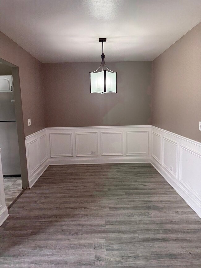 Building Photo - 292 Middlebury Ct