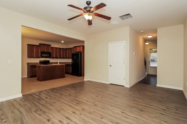 Building Photo - 505 Broughton Dr