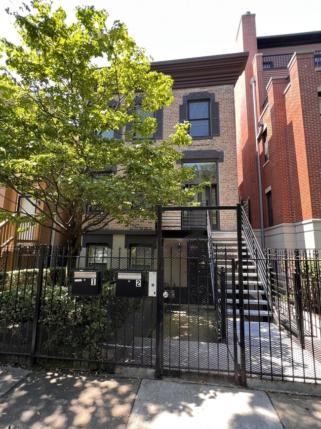 Building Photo - 220 S Hamilton Ave