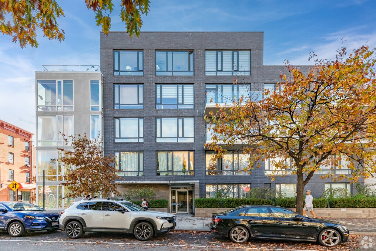Building Photo - The Driggs Haus
